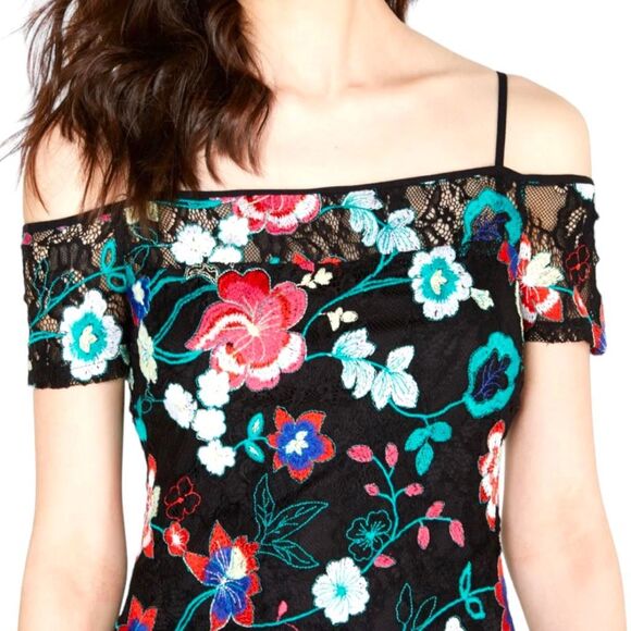 NWOT GUESS Lace Floral Off Shoulder Body con Mini 4 Black Multi - Picture 7 of 16